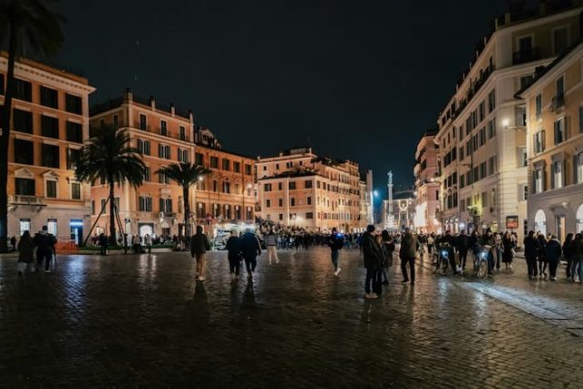Piazza di Spagna by night 